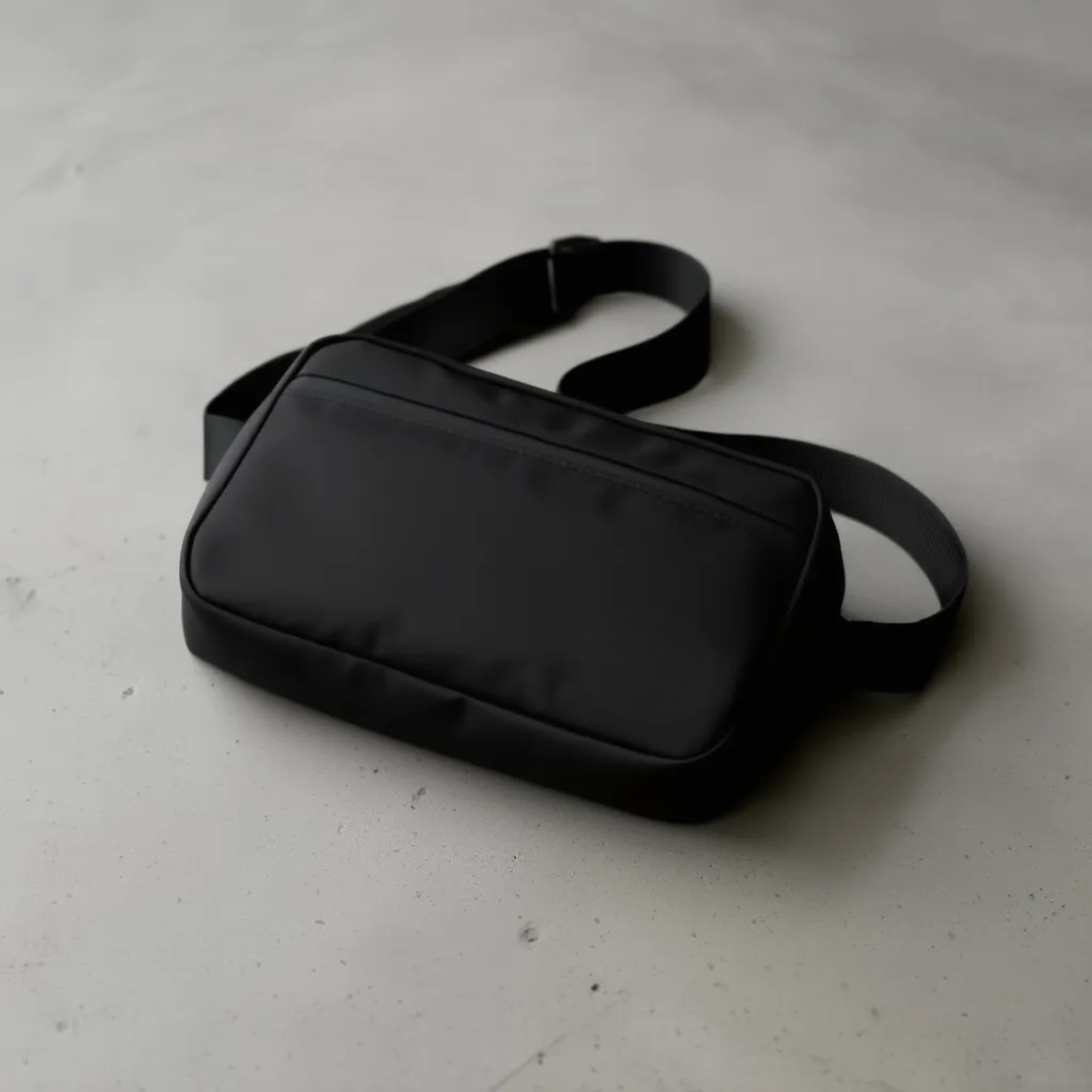 SOLID Urban Sling Bag – Tas Selempang Pria Wanita